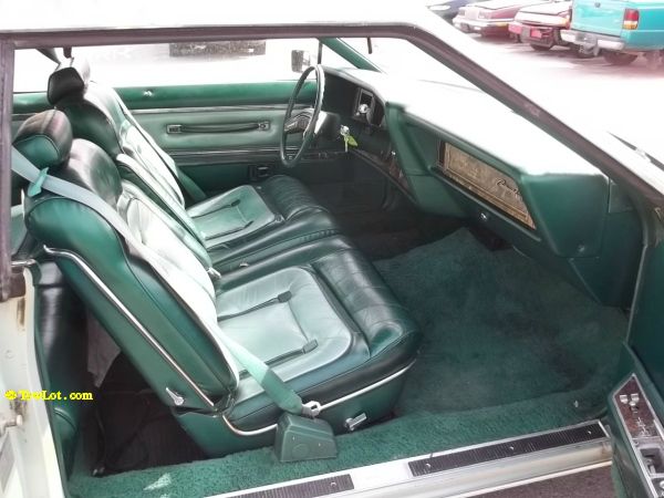 Lincoln Continental 1977 photo 1