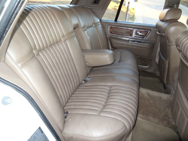 Lincoln Continental 1982 photo 4