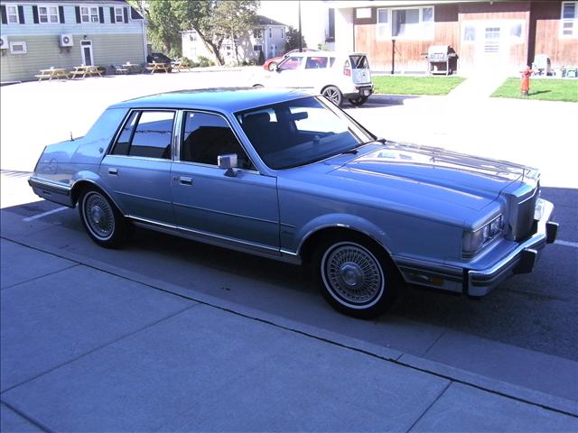 Lincoln Continental 1982 photo 1