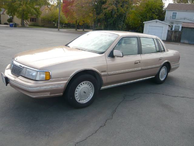 Lincoln Continental DOWN 4.9 WAC Sedan