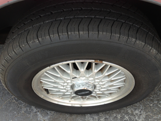 Lincoln Continental 1994 photo 2