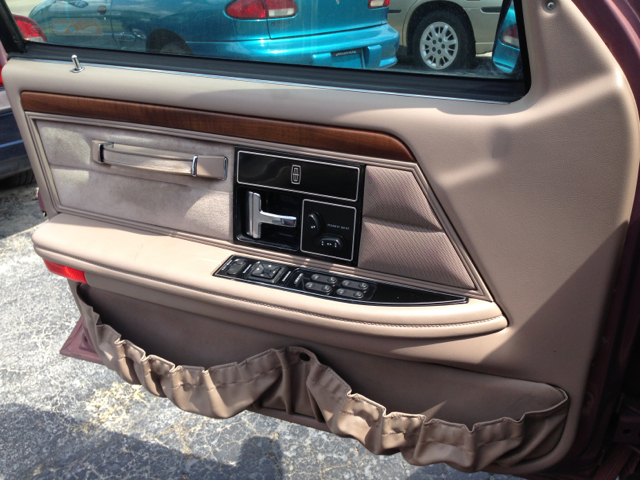 Lincoln Continental 1994 photo 23