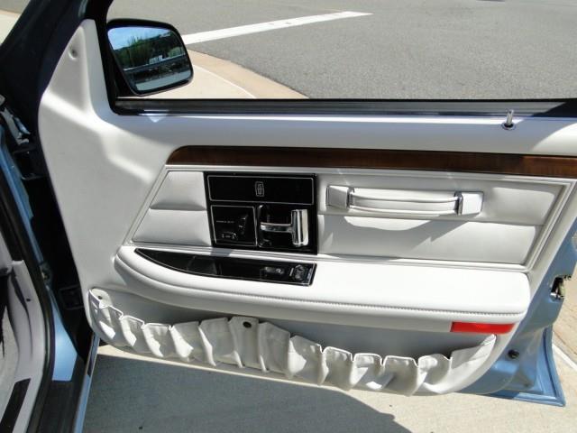 Lincoln Continental 1994 photo 1