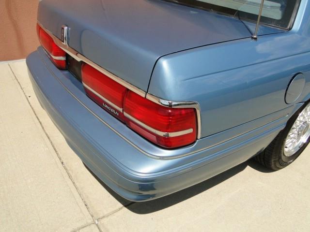 Lincoln Continental 1994 photo 3