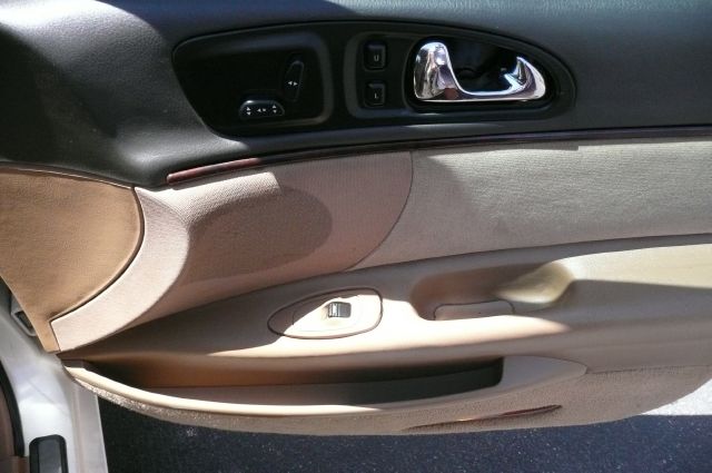 Lincoln Continental 1996 photo 1