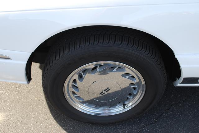 Lincoln Continental 1998 photo 4