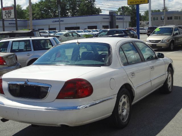 Lincoln Continental Base Sedan