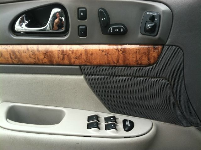 Lincoln Continental 2000 photo 3