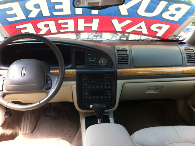 Lincoln Continental 2000 photo 2