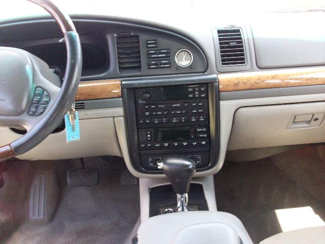 Lincoln Continental 2000 photo 6