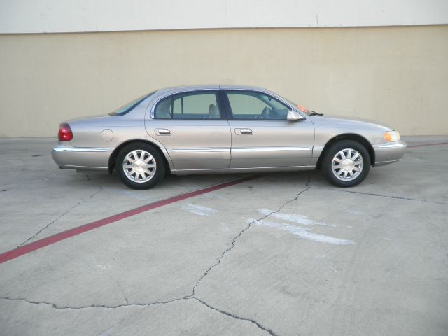 Lincoln Continental 2001 photo 0