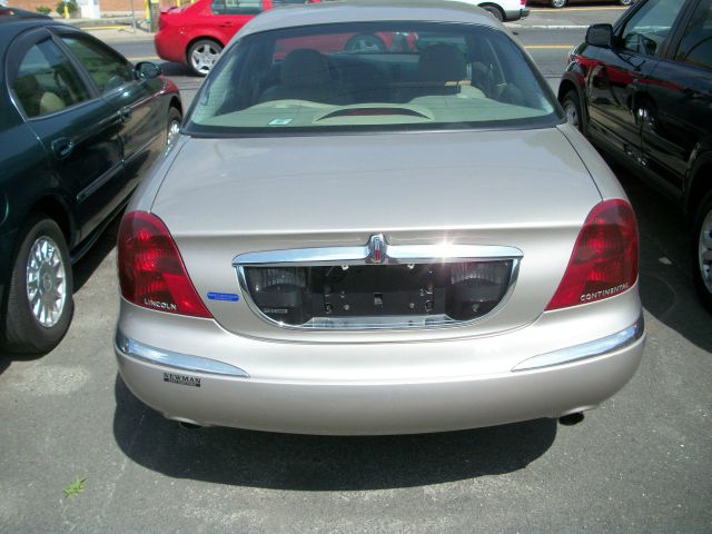 Lincoln Continental 2001 photo 2