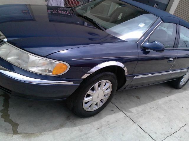 Lincoln Continental 2001 photo 1