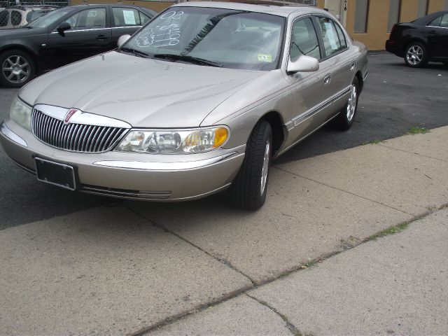 Lincoln Continental 2002 photo 3
