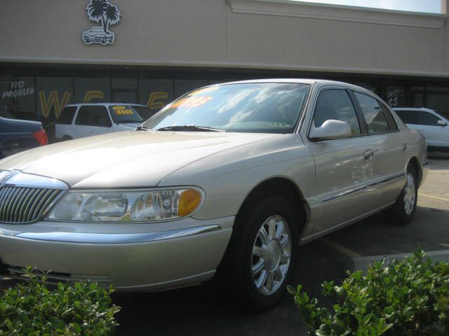 Lincoln Continental 2002 photo 1