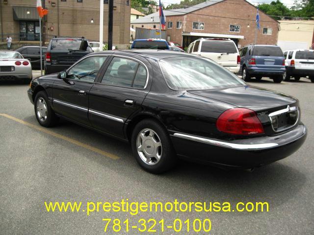 Lincoln Continental 2002 photo 2
