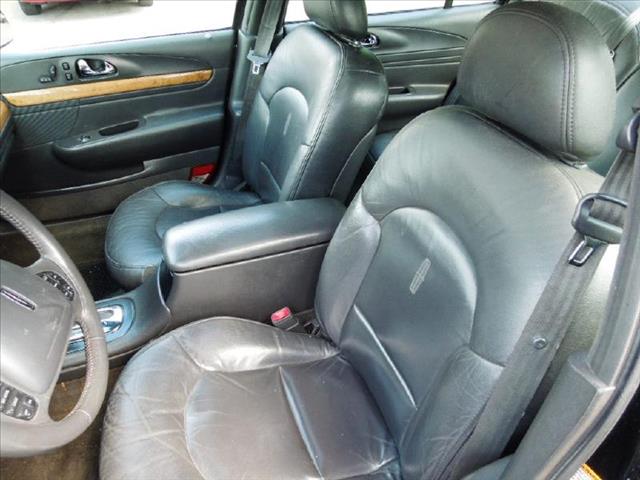 Lincoln Continental 2002 photo 4