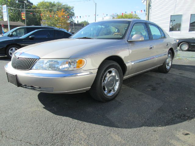 Lincoln Continental 2002 photo 1