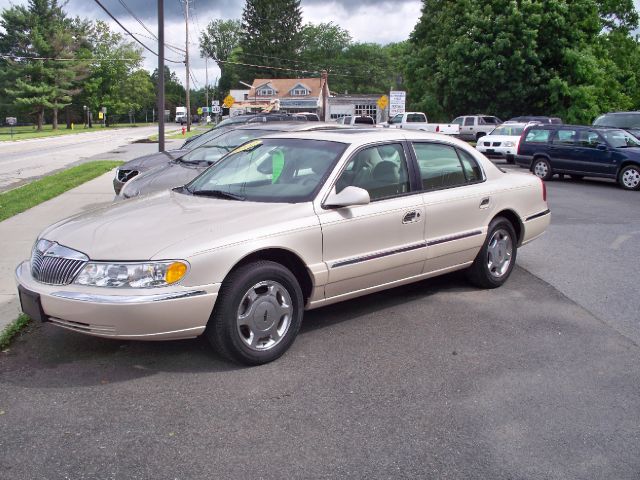 Lincoln Continental Club Cab Laramie SLT Sedan