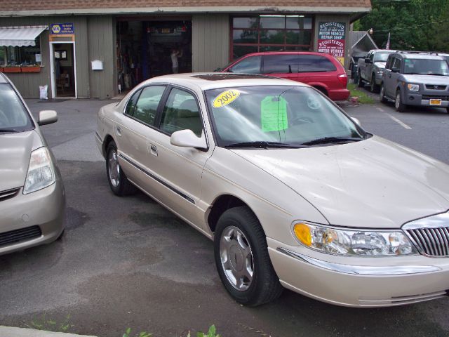 Lincoln Continental 2002 photo 2