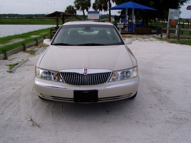 Lincoln Continental 2002 photo 1