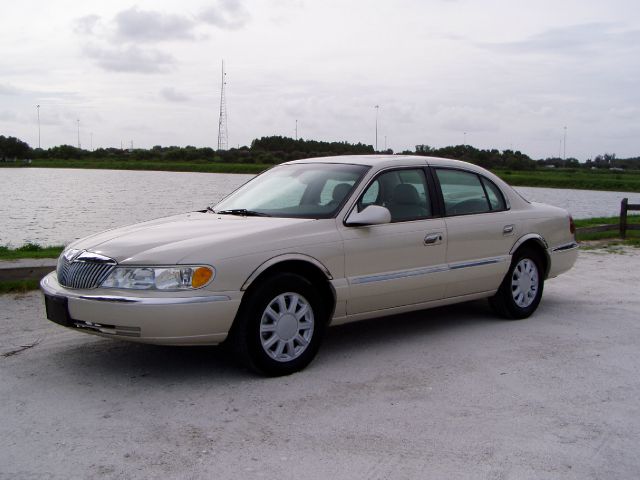 Lincoln Continental 2002 photo 3
