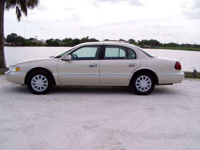 Lincoln Continental 2002 photo 4
