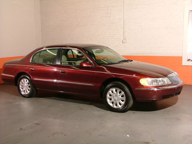 Lincoln Continental 2002 photo 1