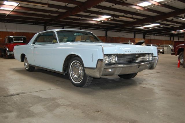 Lincoln Continental Coupe 1966 photo 0