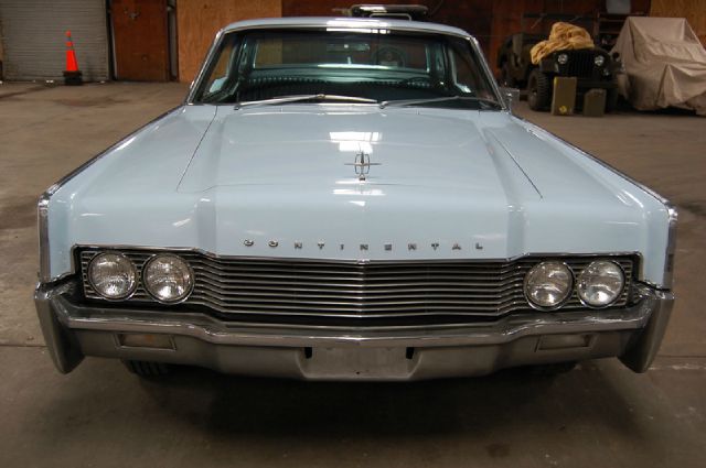 Lincoln Continental Coupe 1966 photo 1