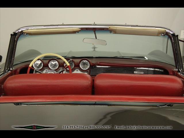 Lincoln Continental Mark V Convertible 1960 photo 10
