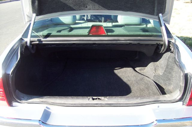 Lincoln LS SE-R Sedan