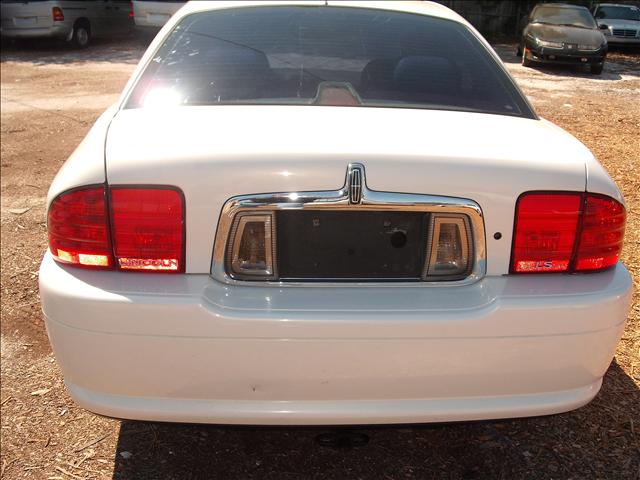 Lincoln LS SE-R Sedan