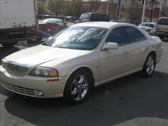 Lincoln LS SE-R Sedan
