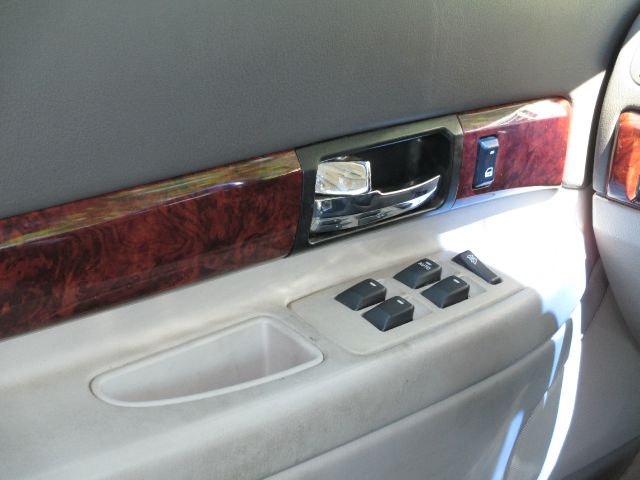 Lincoln LS 2001 photo 9