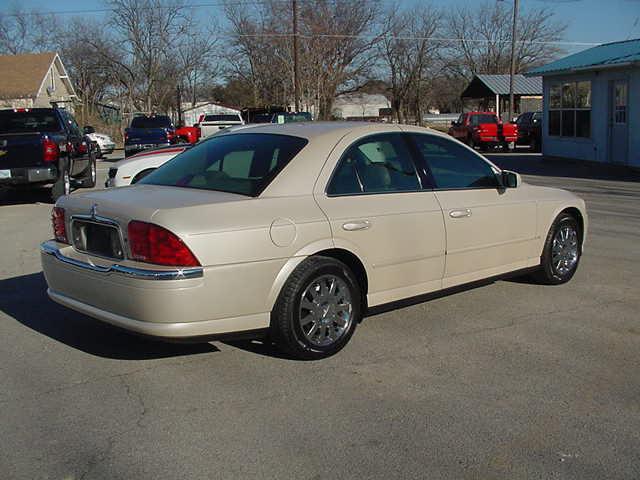 Lincoln LS 2001 photo 2