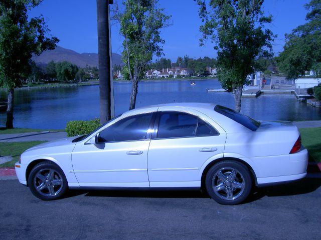 Lincoln LS 2001 photo 4