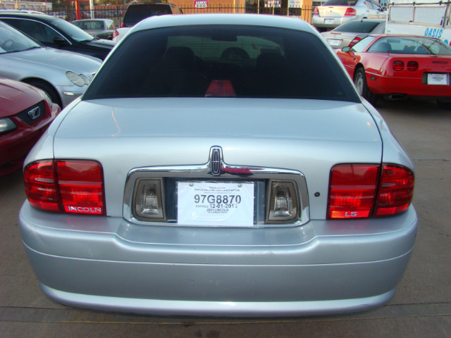 Lincoln LS 2001 photo 2