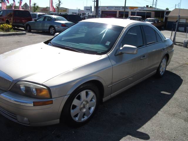 Lincoln LS 2002 photo 2