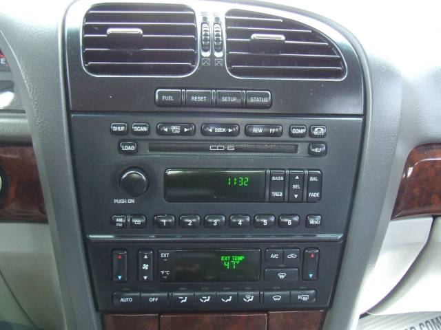 Lincoln LS SE-R Sedan