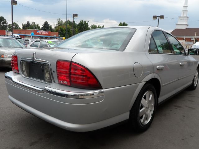 Lincoln LS 2002 photo 4