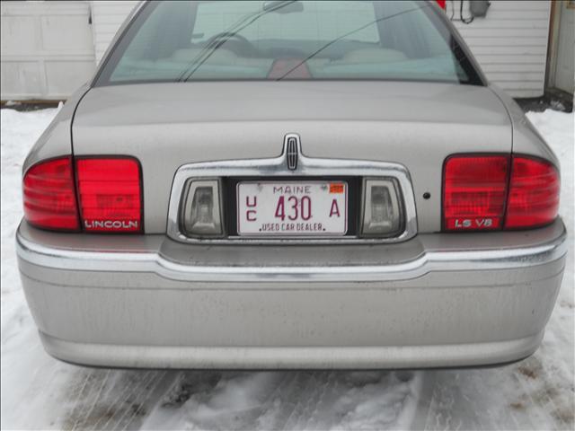Lincoln LS SE-R Sedan