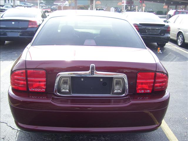 Lincoln LS SE-R Sedan