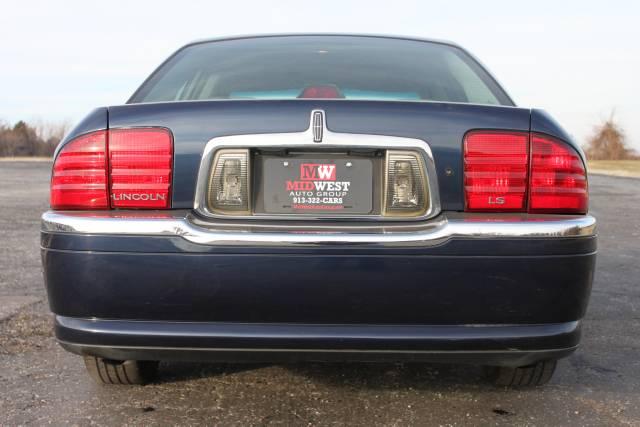 Lincoln LS 2002 photo 3