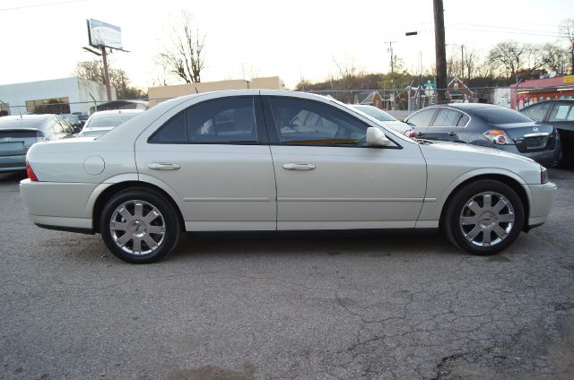 Lincoln LS 2004 photo 4