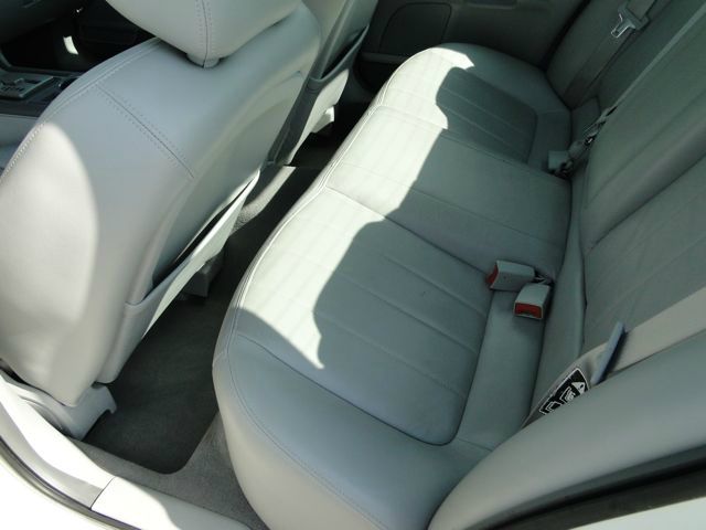 Lincoln LS 2004 photo 1