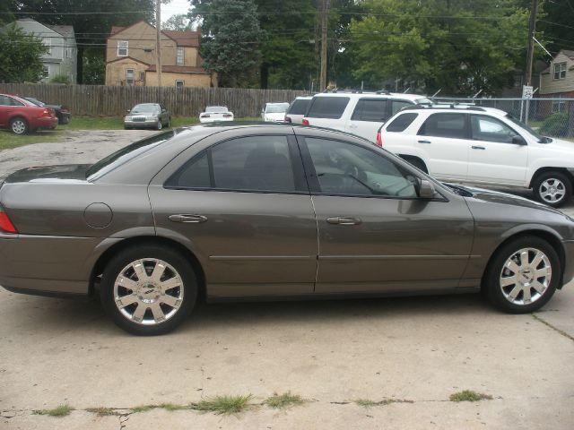 Lincoln LS 2004 photo 1