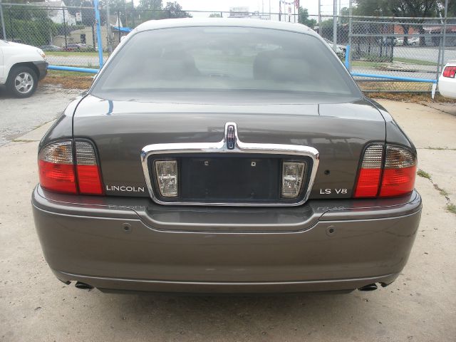 Lincoln LS 2004 photo 2