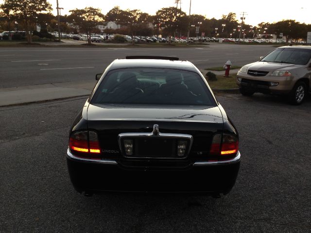 Lincoln LS 2004 photo 1