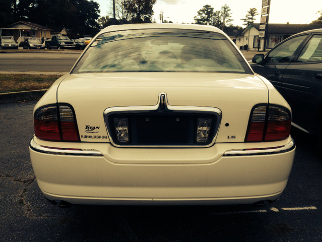 Lincoln LS 2005 photo 2